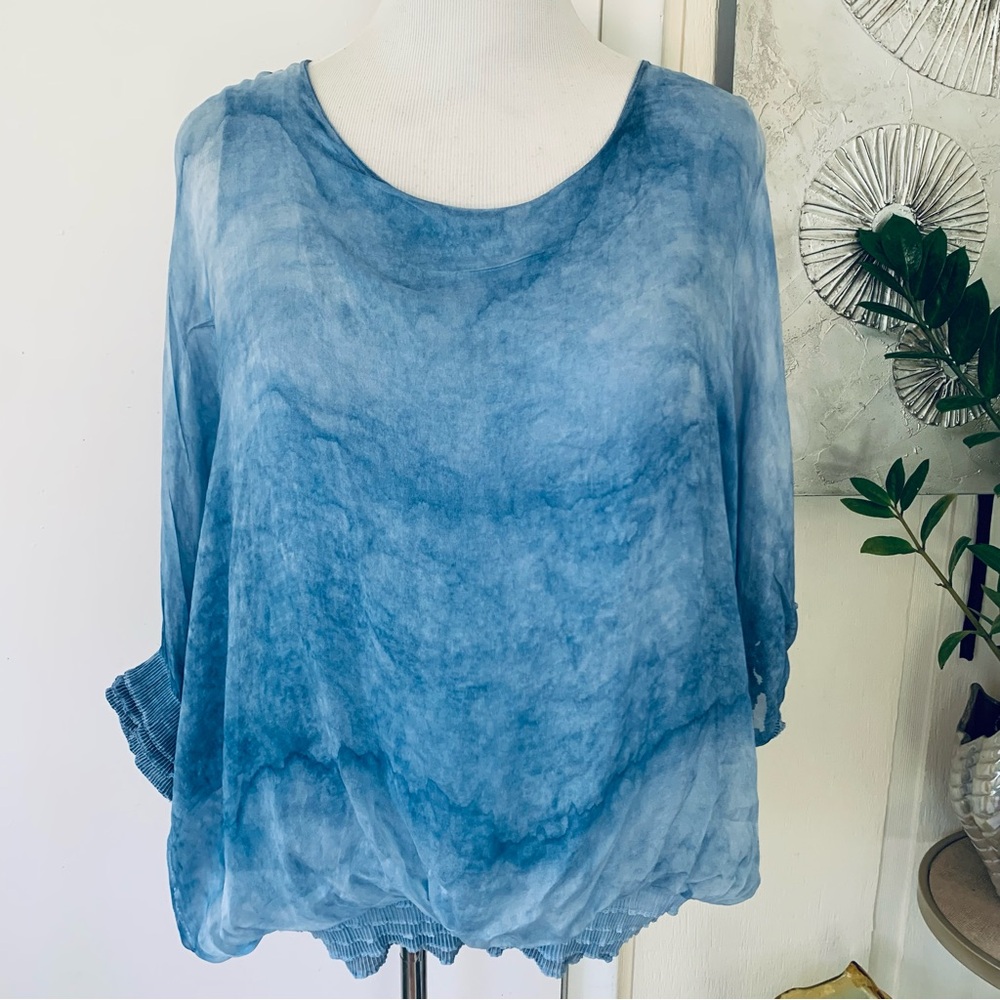 NWOT Bella Amore 100% silk blue blouse size L/XL Made in italy